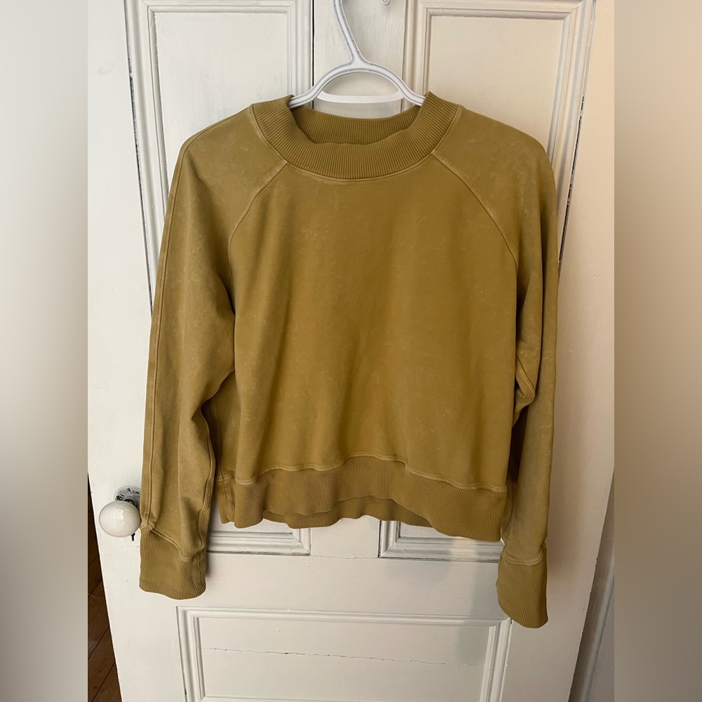 Lululemonn sweatshirt, green size 8
